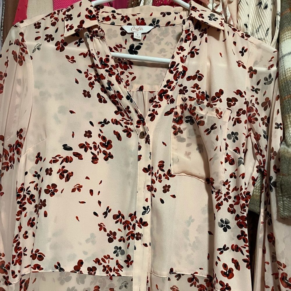 2/$15 Candie’s Floral Blouse